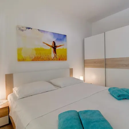 Sunshine Apartment